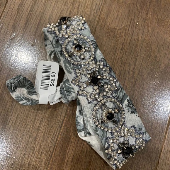 Anthropologie Brayden Bandana Bracelet - Picture 7 of 8